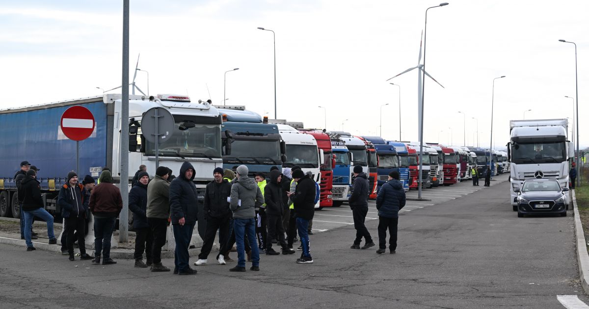Polscy rolnicy ponownie blokują przejście na granicy z Ukrainą – Respublika.lt