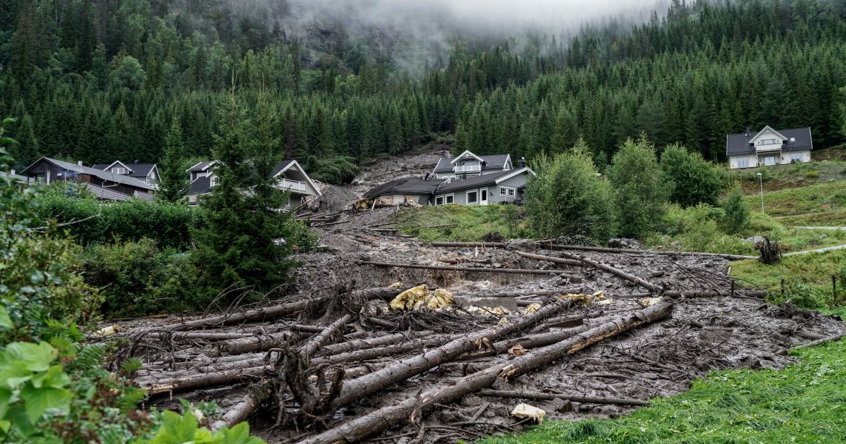 Da Norge ble oversvømmet gikk det skred i landet og folk måtte evakueres – Respublika.lt