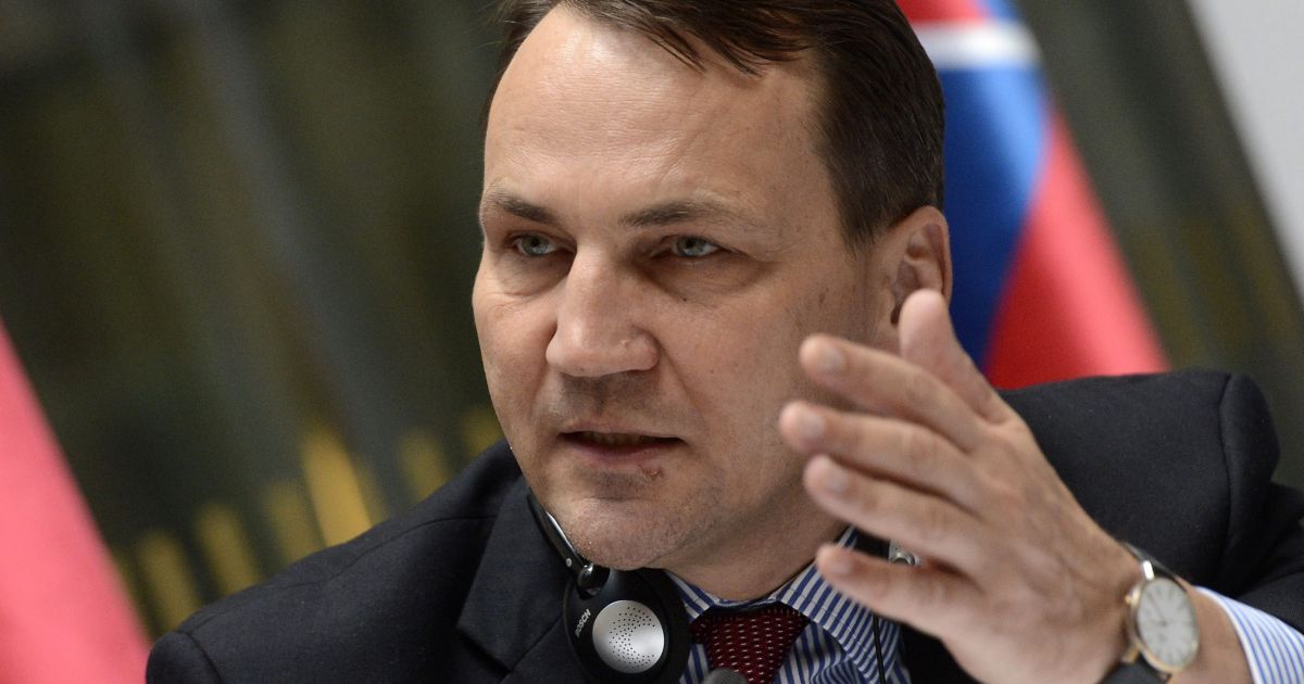 Były szef polskiego MSZ R. Sikorskis: Wstydzę się ich – Respublika.lt