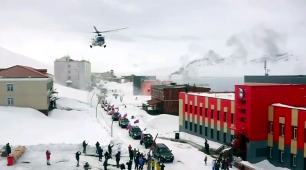 Russerne holdt Seiersdag-parade på Norges Svalbard – Respublika.lt