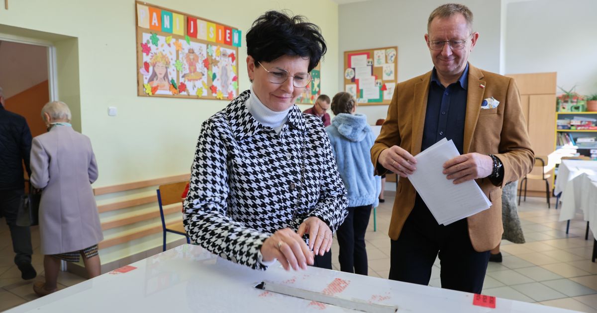 Wybory w Lenkijo: kaip balsavo isheivija – Respublika.lt